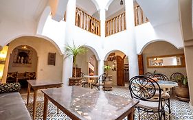 Riad D'Ar Ganne By Carole